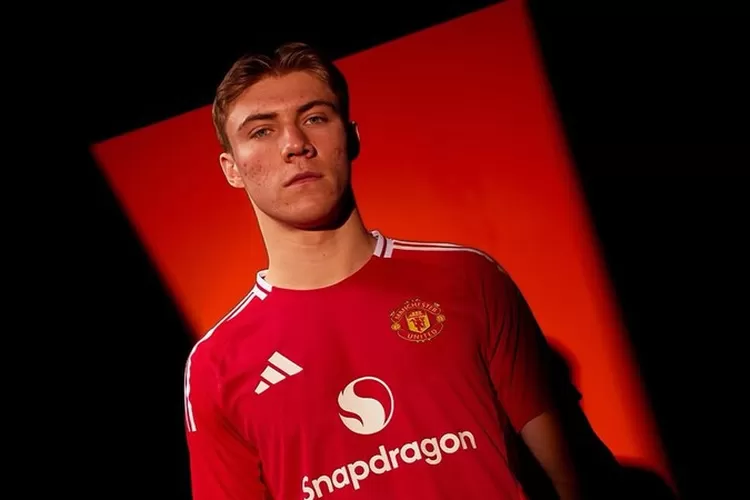 Manchester United將售Rasmus Højlund，鏖價三千萬鎊，折讓出清，虛位以待。
