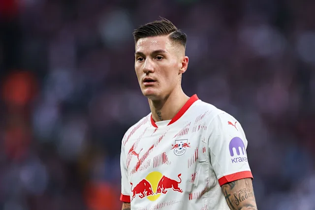 Manchester United將售Rasmus Højlund,鏖價三千萬鎊,折讓出清,虛位以待。 2 c7fc74a16e3dc814bcf3789f0a92fe27